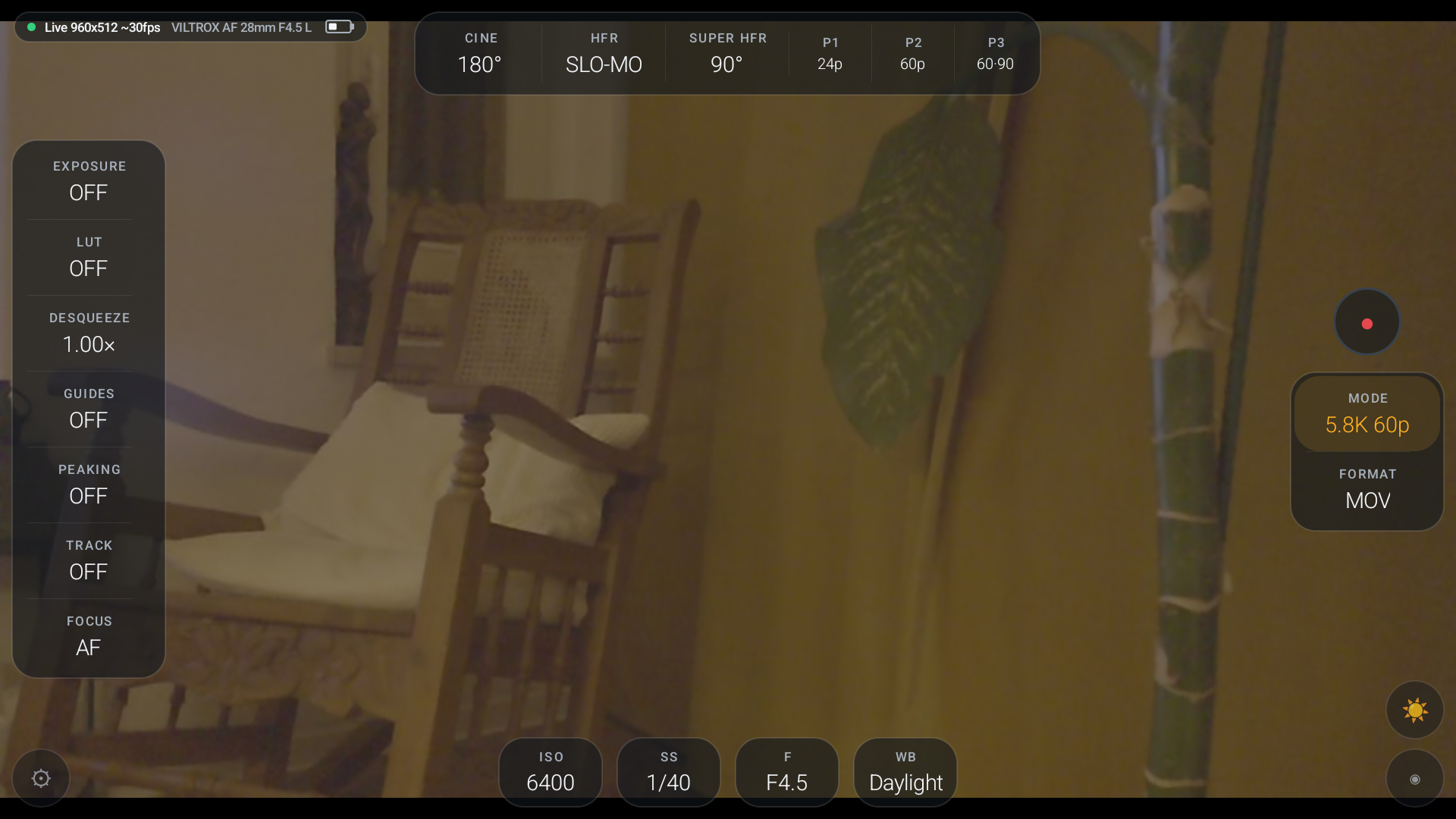 Echtes Capture vom Accsoon CineView M7: RIGCNTRL-Oberfläche mit Iris-Steuerung und Tracking-Marker
